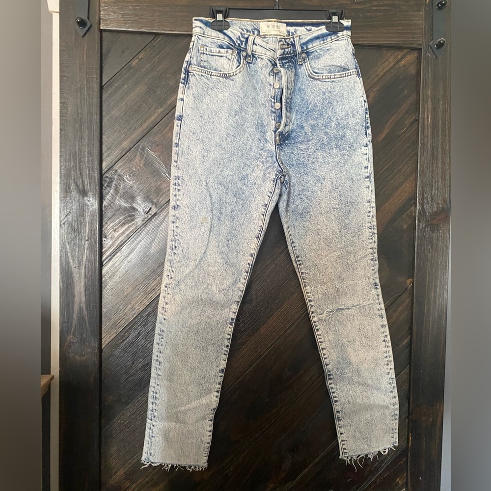 Free people acid wash jeans. Worn once!